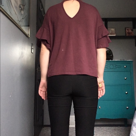 Shirt Ruffles on sleeves - Picture 2 of 3